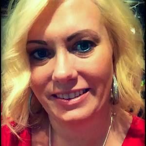 Meet your Posher, Nora